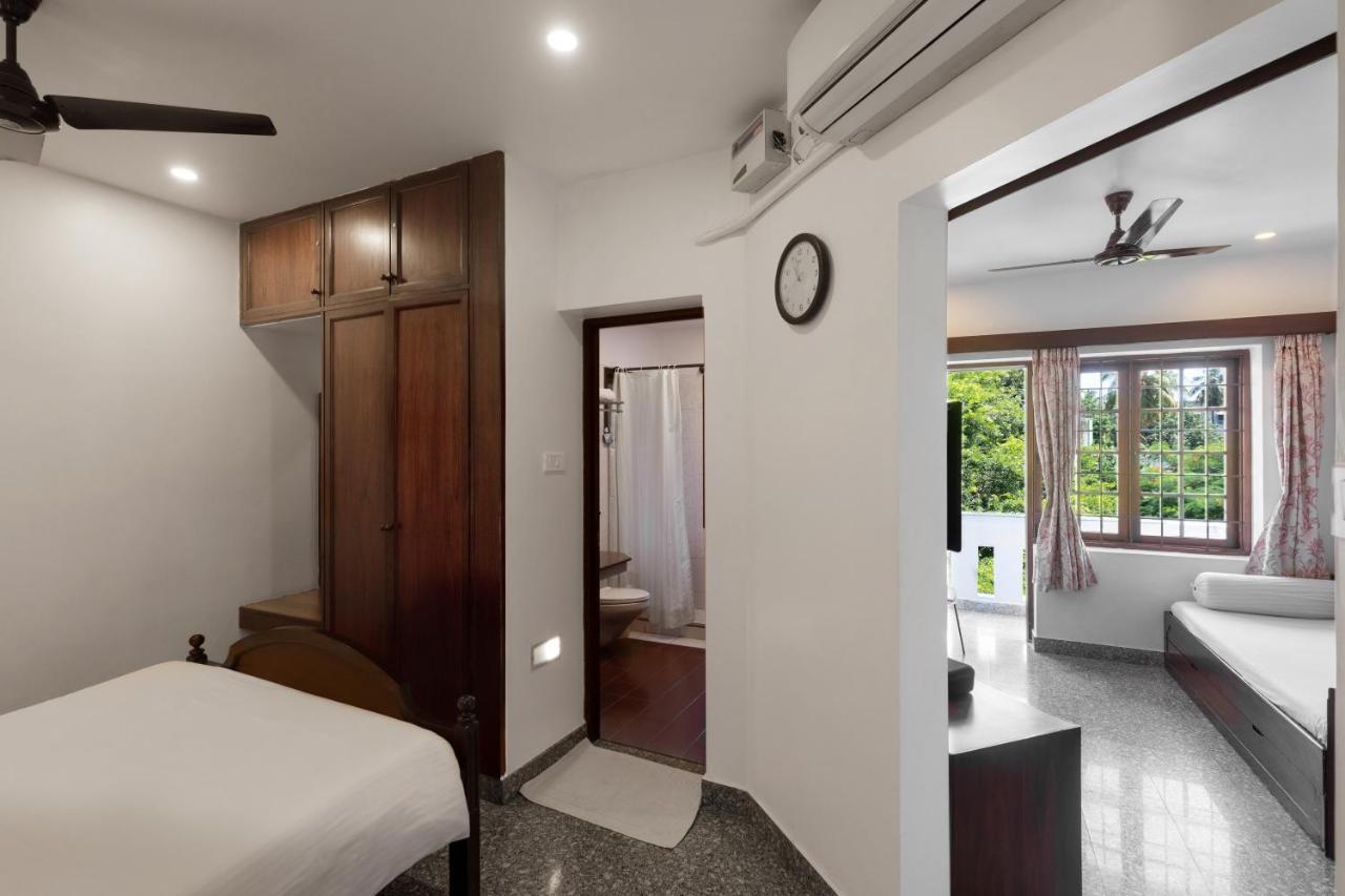 Pondicherry Executive Inn Bagian luar foto