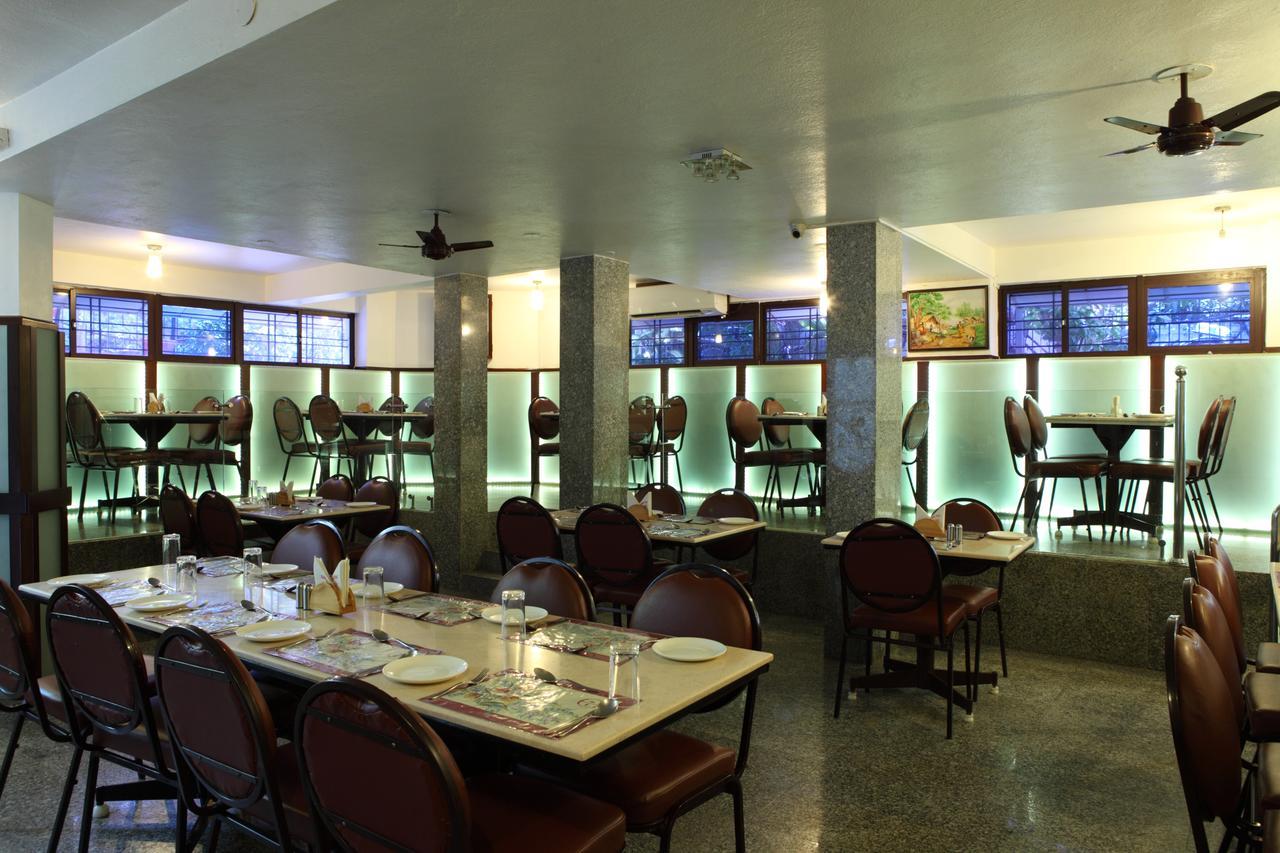Pondicherry Executive Inn Bagian luar foto
